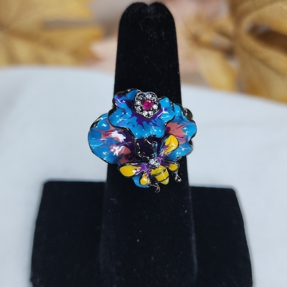 NWOT BUMBLEBEE RING - Picture 2 of 5